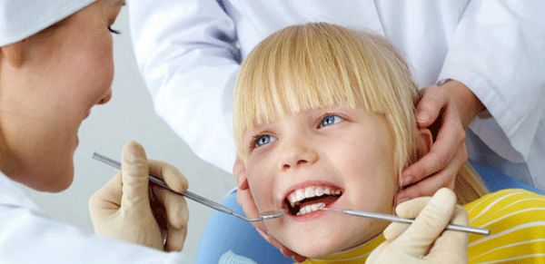 Nên khám chữa răng cho trẻ nhỏ tại nha khoa Khánh Phúc