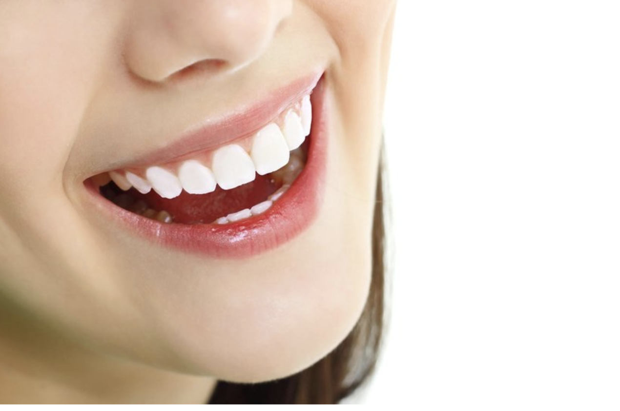 Răng sứ Zirconia được chế tác từ 100% chất liệu Zirconia